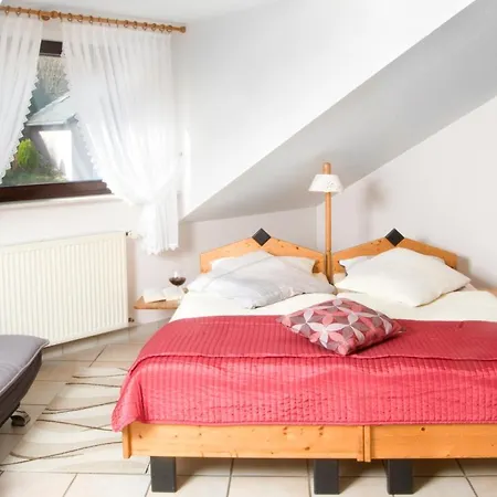 Hotel-restaurant Im Goldenen Grund Szálloda *