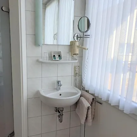 Hotel-restaurant Im Goldenen Grund Hotell